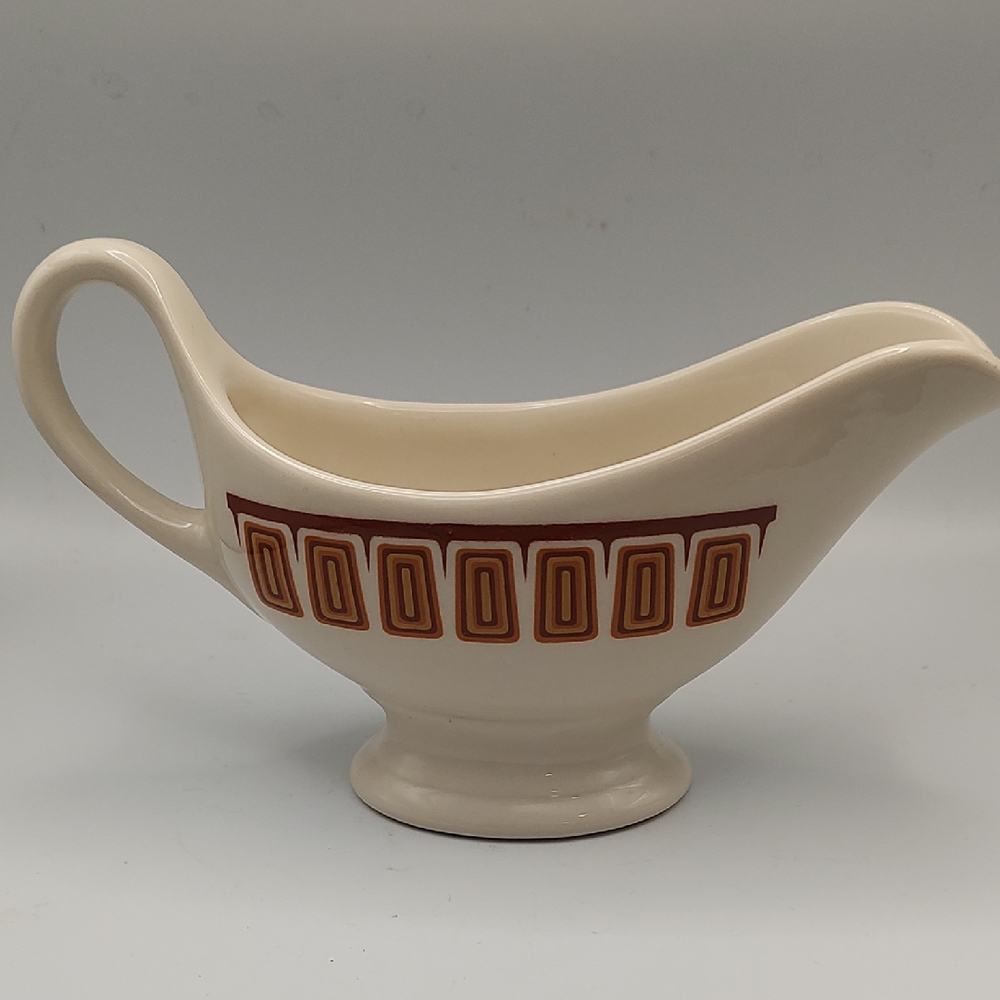 Vintage Shenango China Restaurant Ware 70s Cream and Brown Gravy Boat EUC